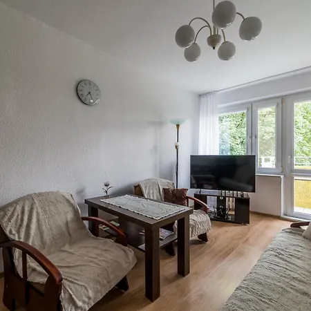Lägenhet Pod Lipami Cozy By Bookinghost Poznań